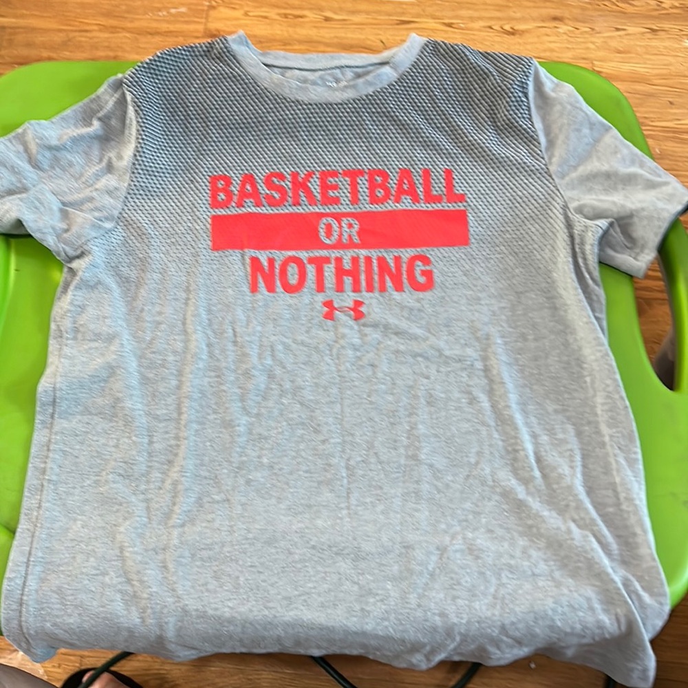 Short sleeve tee
